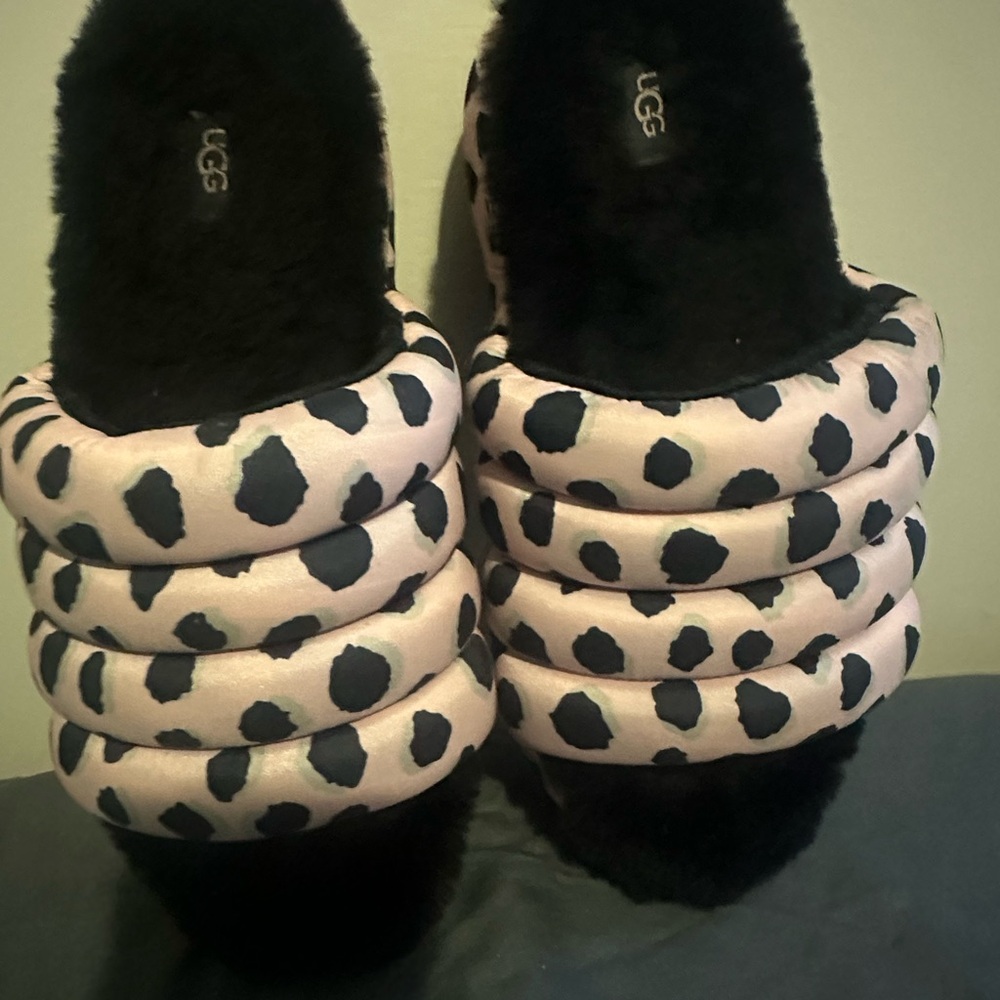 UGG Women's Black and White Leopard Print Slippers